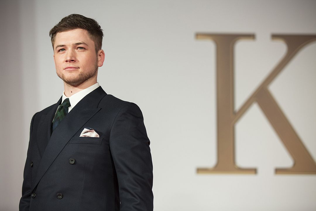 Kingsman - Serviço Secreto : Revista Taron Egerton