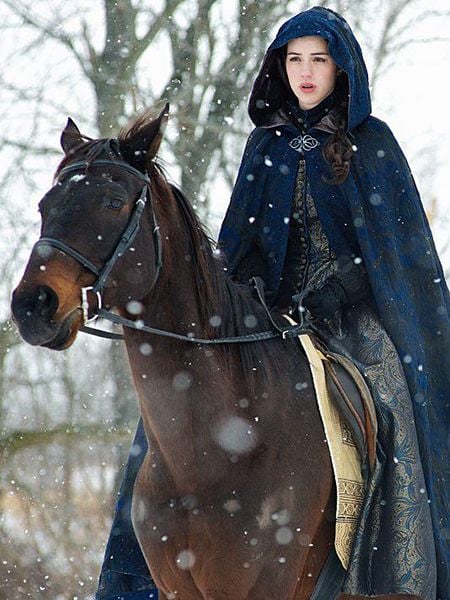 Reign : Fotos Adelaide Kane