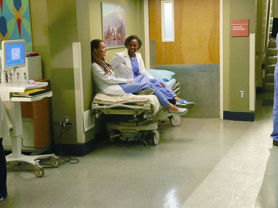 Grey's Anatomy : Fotos Jerrika Hinton, Camilla Luddington