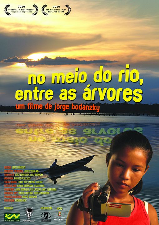 No Meio do Rio, Entre as Árvores : Poster