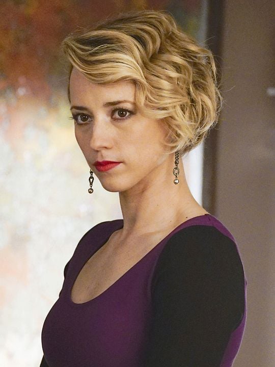 Revenge : Fotos Karine Vanasse