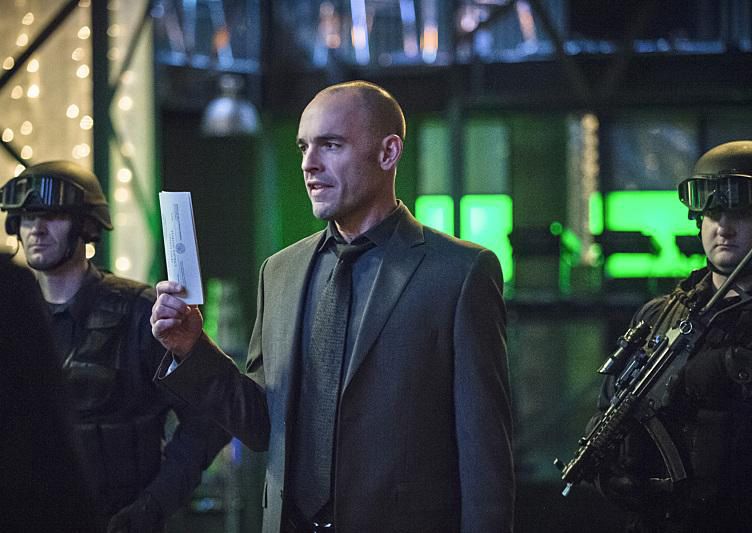 Arrow : Fotos Paul Blackthorne