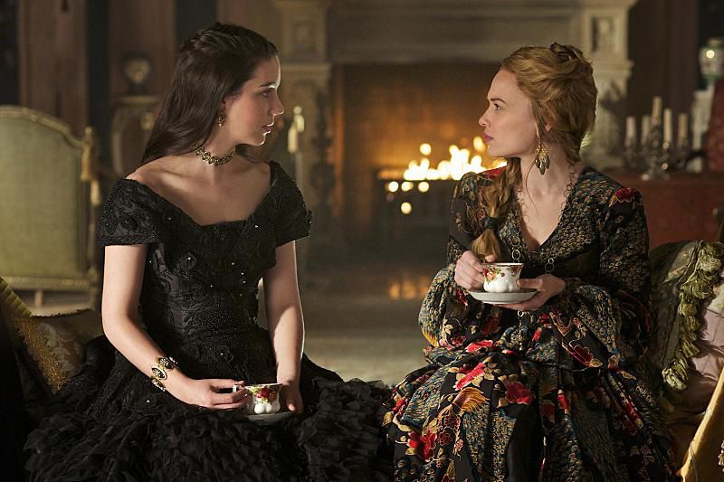 Reign : Fotos Adelaide Kane, Celina Sinden