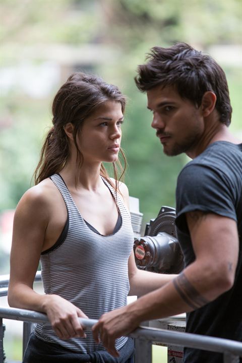 Tracers : Fotos Marie Avgeropoulos, Taylor Lautner