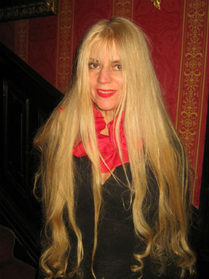 Poster Phoebe Legere