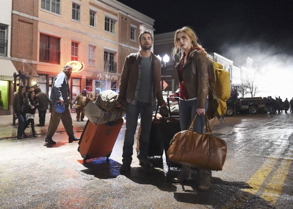 Blood and Oil : Fotos Rebecca Rittenhouse, Chace Crawford