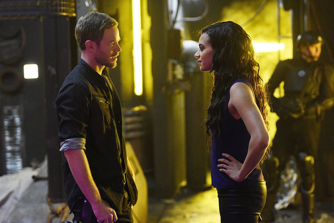 Fotos Aaron Ashmore, Hannah John-Kamen