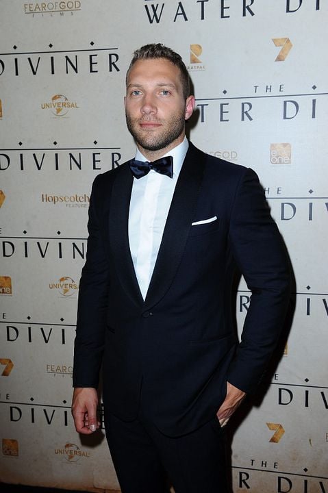 Revista Jai Courtney