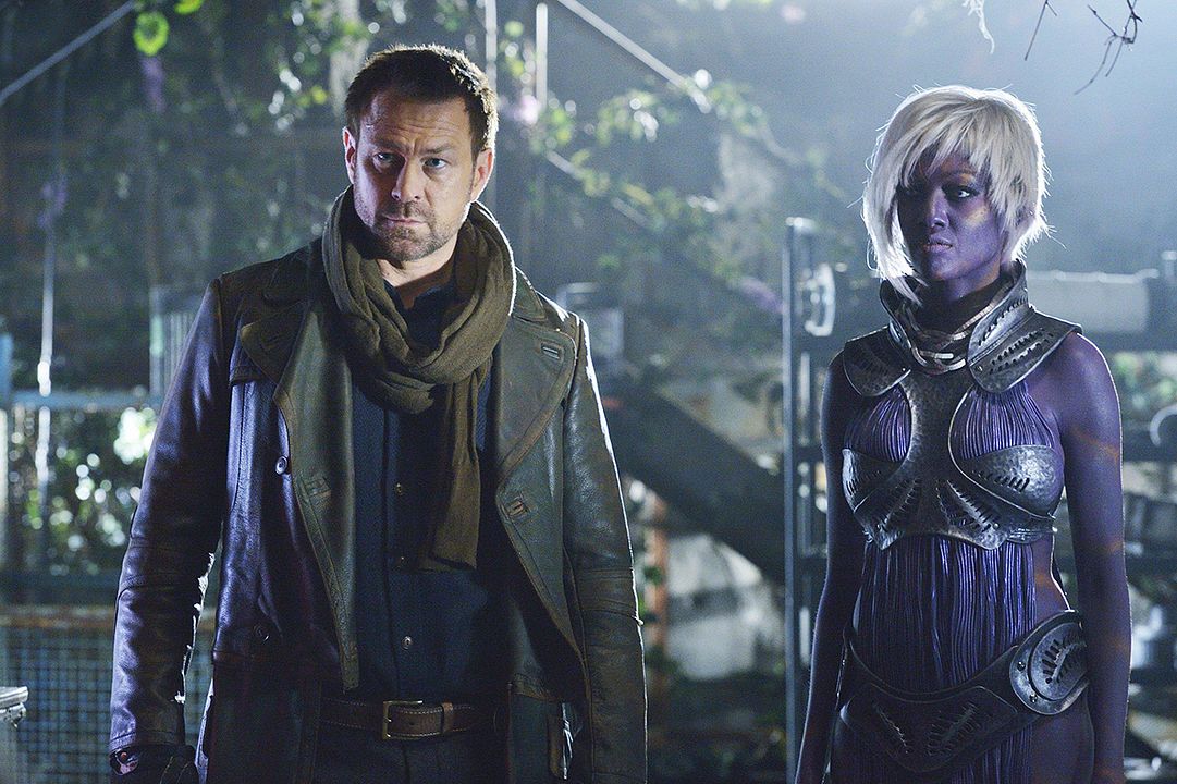 Defiance : Fotos Grant Bowler