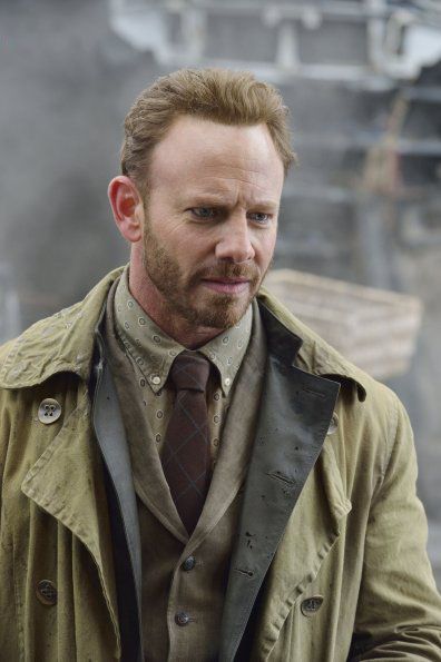 Defiance : Fotos Grant Bowler