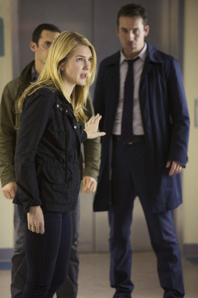 The Whispers : Fotos Barry Sloane, Lily Rabe