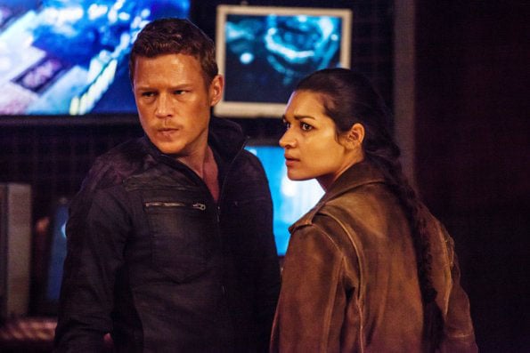 Dominion : Fotos Christopher Egan, Kim Engelbrecht