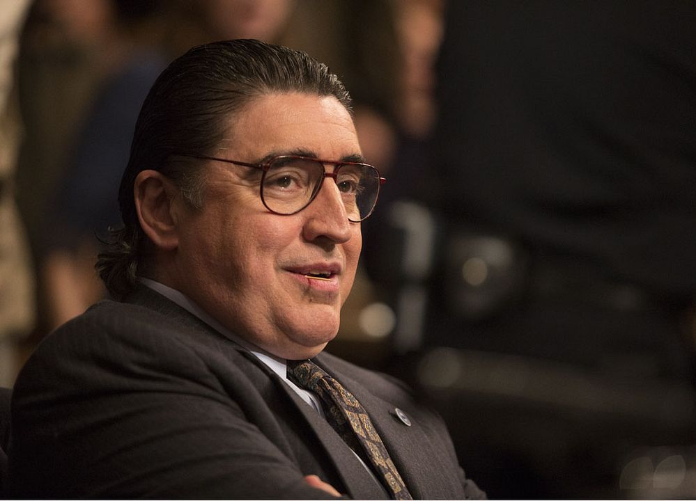 𝕄𝕦𝕟𝕕𝕠 𝕕𝕒 𝟟ª 𝔸𝕣𝕥𝕖 - O ator Alfred Molina tem 68 anos, e