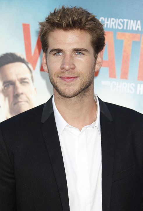 Férias Frustradas : Revista Liam Hemsworth