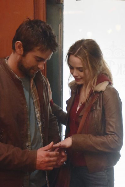 Blood and Oil : Fotos Chace Crawford, Rebecca Rittenhouse