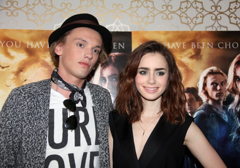Revista Jamie Campbell Bower, Lily Collins