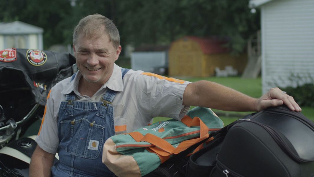 Mulheres Vestindo Camisa de Homens : Fotos
