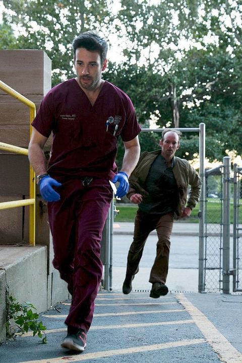 Chicago Med: Atendimento de Emergência : Fotos Colin Donnell