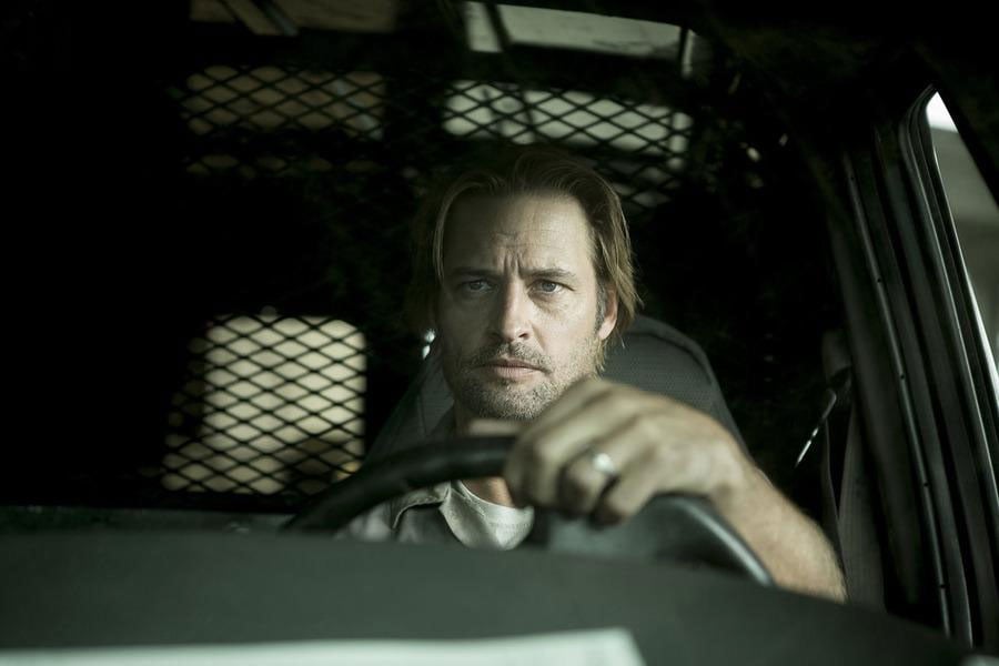 Colony : Fotos Josh Holloway