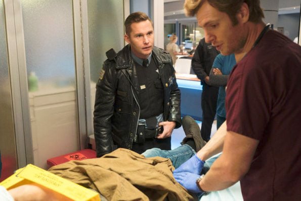 Chicago Med: Atendimento de Emergência : Fotos Nick Gehlfuss