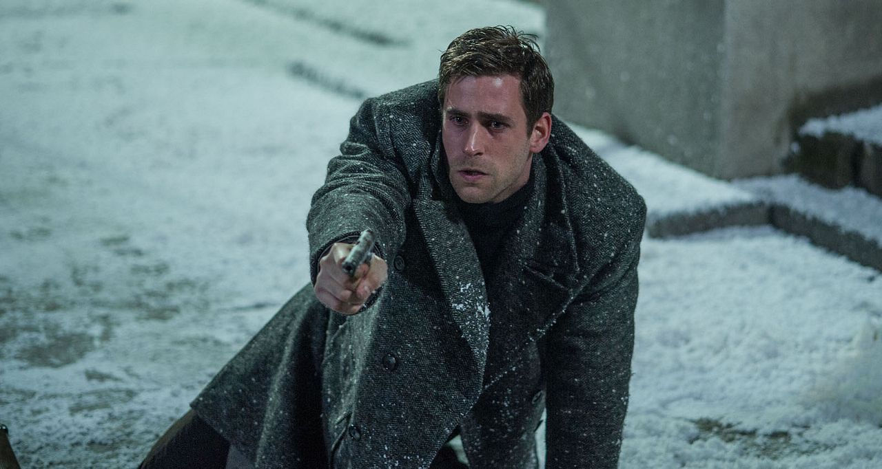 Apesar de Tudo : Fotos Oliver Jackson-Cohen