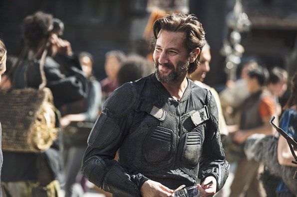 The 100 : Fotos Henry Ian Cusick