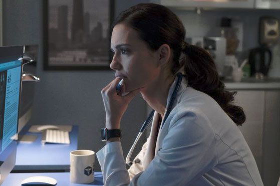 Chicago Med: Atendimento de Emergência : Fotos Torrey DeVitto