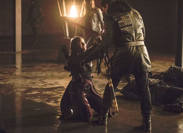 Arrow : Fotos Katrina Law