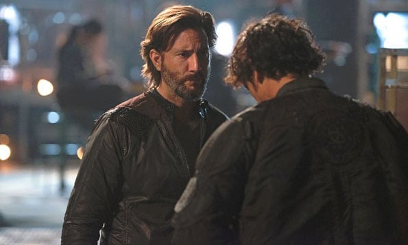 The 100 : Fotos Henry Ian Cusick