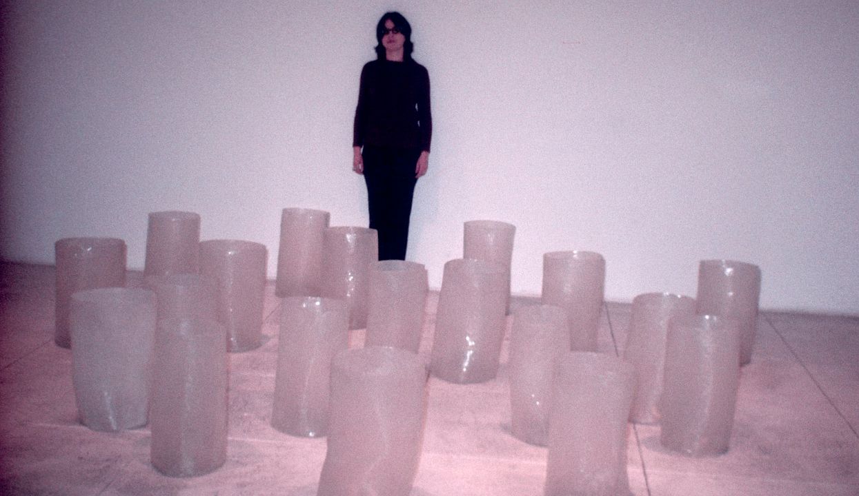 O pós-minimalismo de Eva Hesse : Fotos