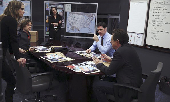 Criminal Minds : Fotos Matthew Gray Gubler, Thomas Gibson, Paget Brewster, A.J. Cook, Joe Mantegna