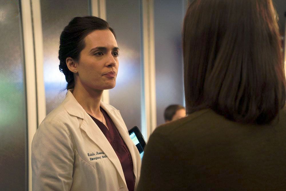 Chicago Med: Atendimento de Emergência : Fotos Torrey DeVitto