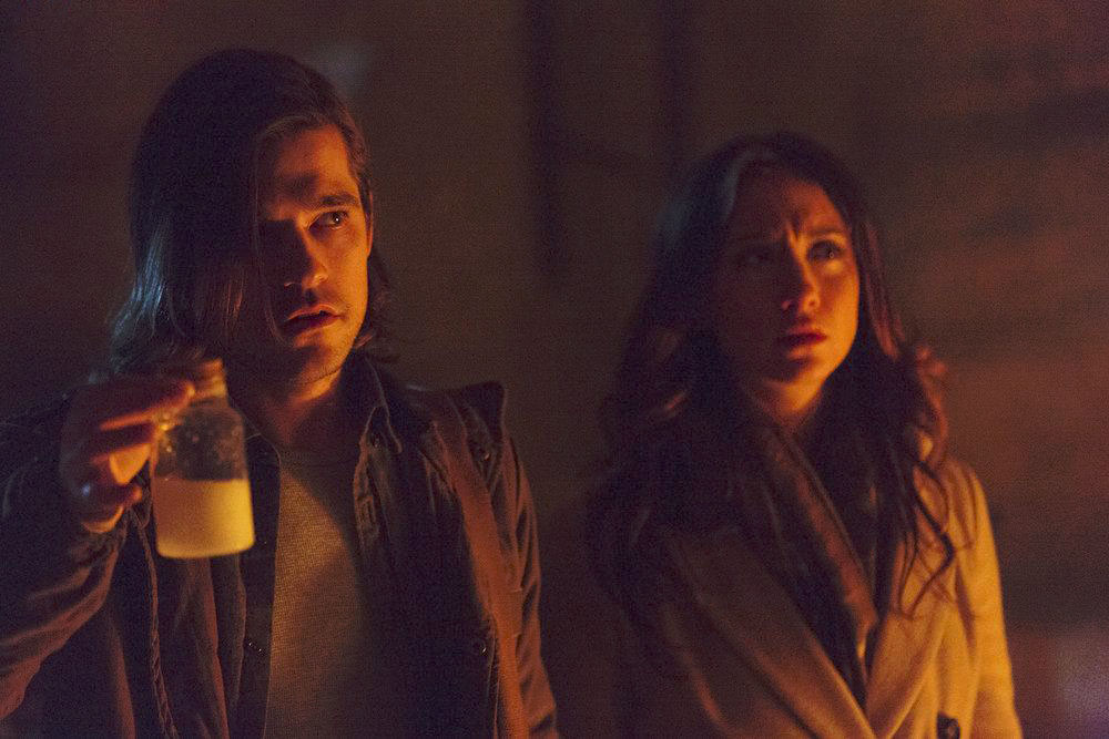 Fotos Jason Ralph, Stella Maeve