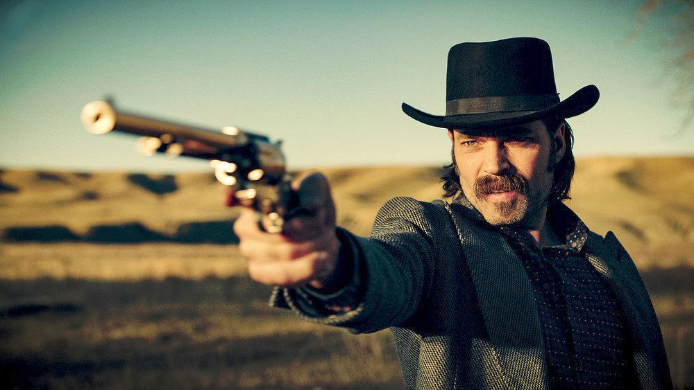 Wynonna Earp: A Maldição dos Renascidos : Fotos Tim Rozon