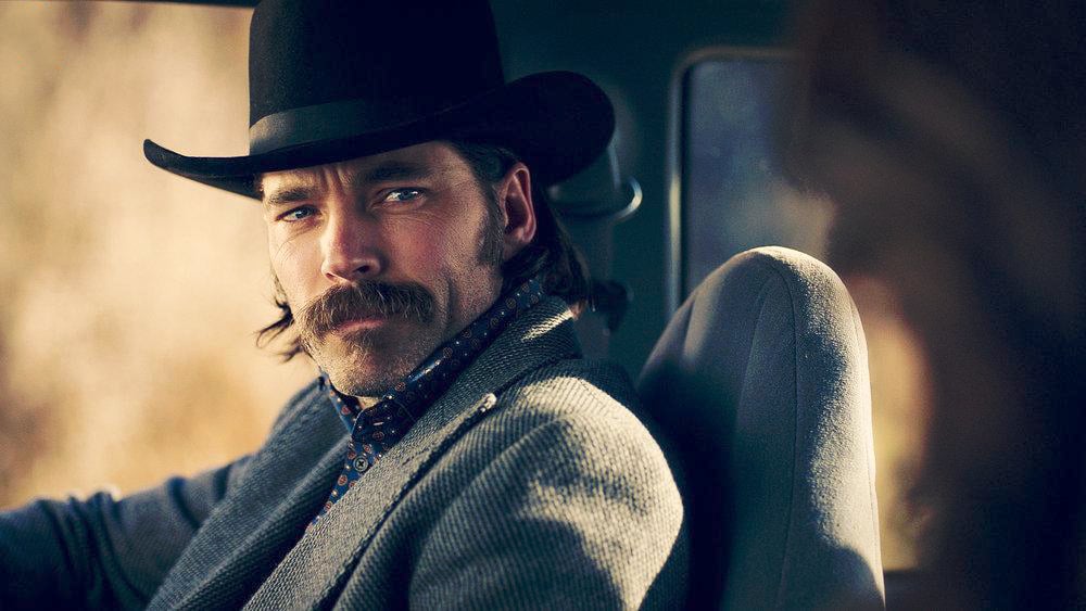 Wynonna Earp: A Maldição dos Renascidos : Fotos Tim Rozon