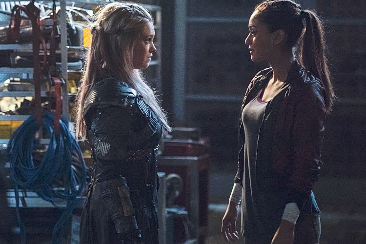 The 100 : Fotos Eliza Taylor, Lindsey Morgan