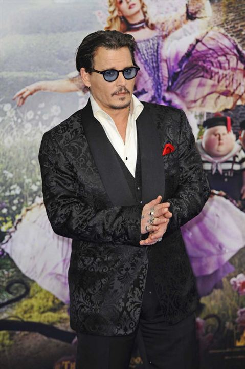 Alice Através do Espelho : Revista Johnny Depp