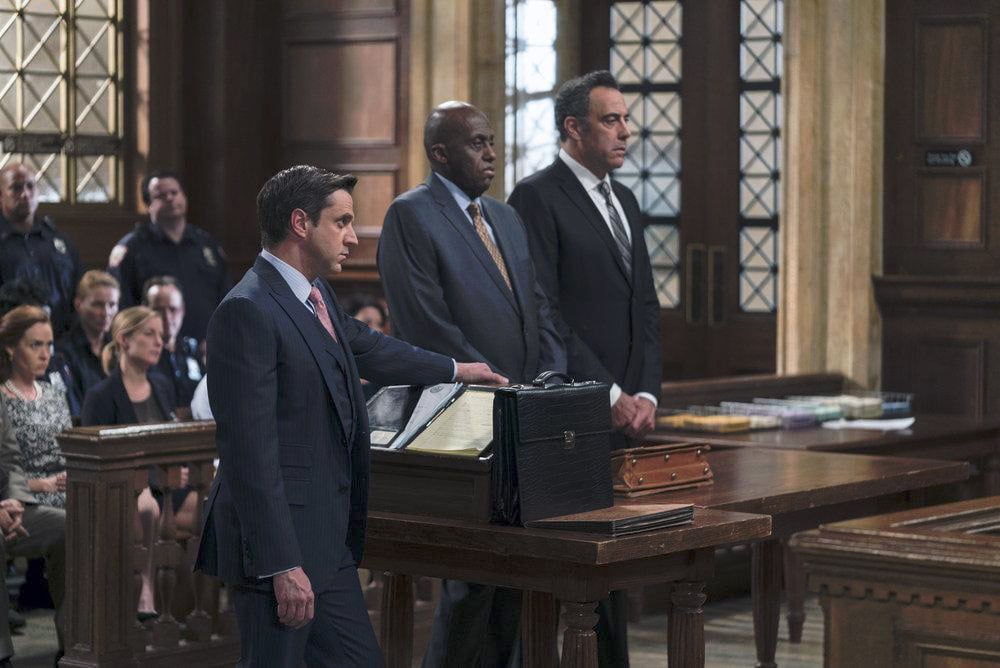 Law & Order: Special Victims Unit : Fotos Raul Esparza, Bill Duke, Brad Garrett