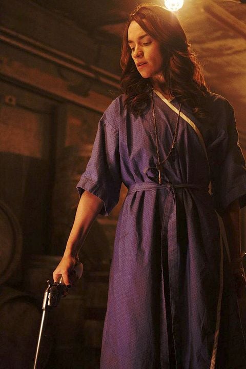Wynonna Earp: A Maldição dos Renascidos : Fotos Melanie Scrofano