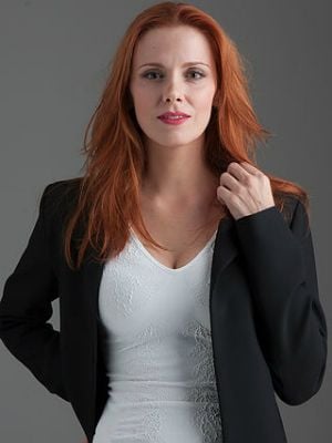 Poster Cinthya Hussey