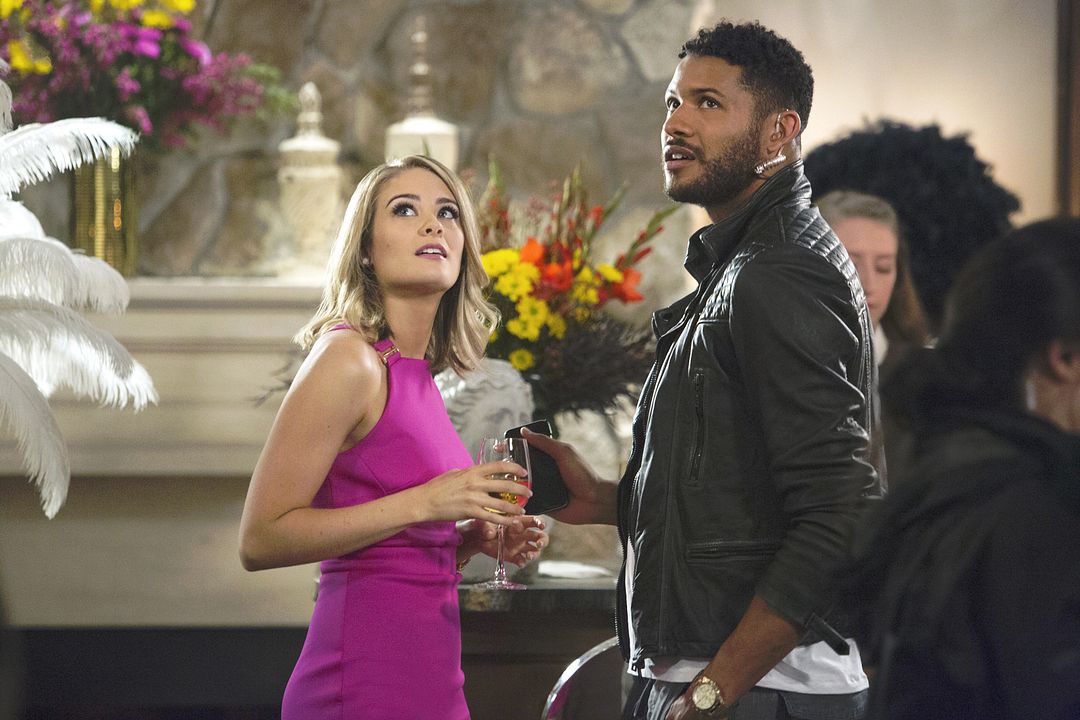 UnREAL - Nos Bastidores de um Reality : Fotos Kim Matula, Jeffrey Bowyer-Chapman