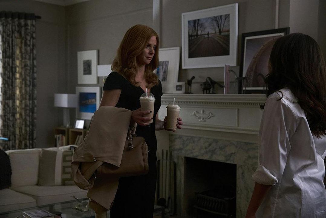 Suits : Fotos Sarah Rafferty