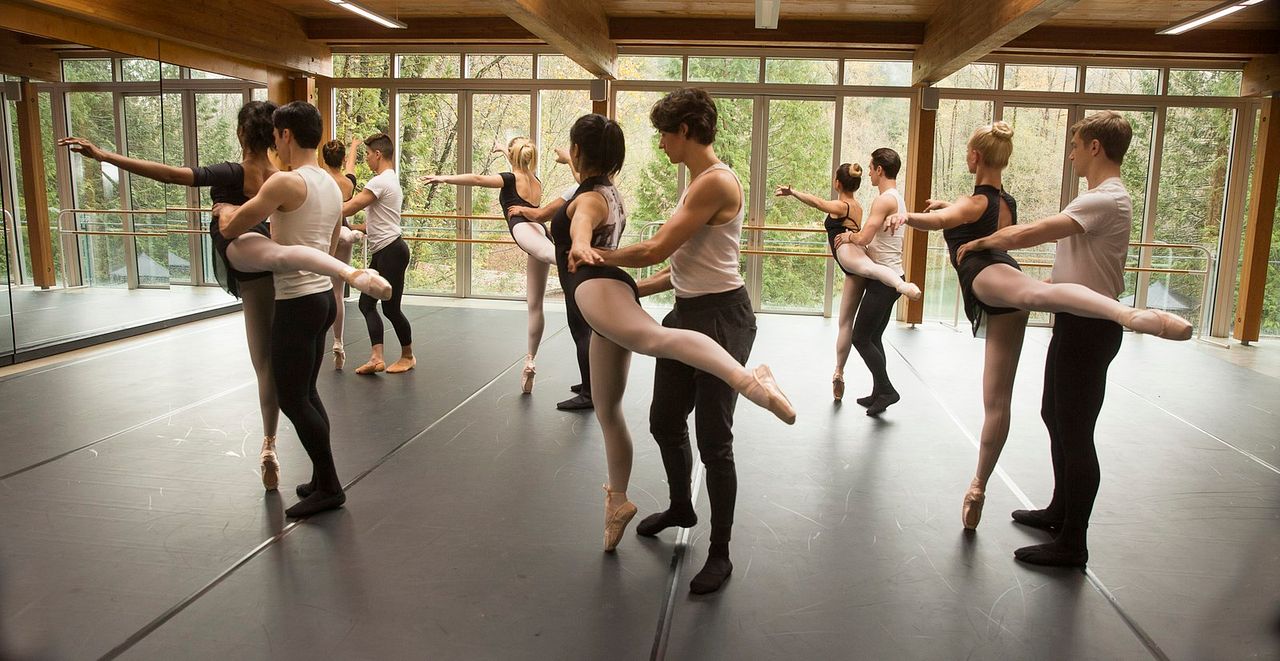 Sob a Luz da Fama: Acampamento de Dança : Fotos