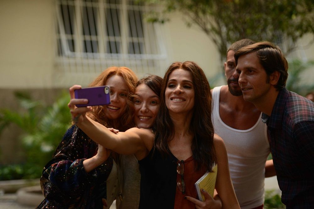Um Homem Só : Fotos