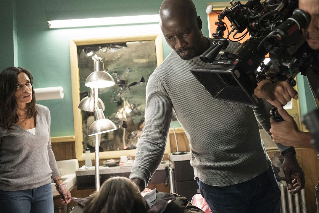 Fotos Rosario Dawson, Mike Colter