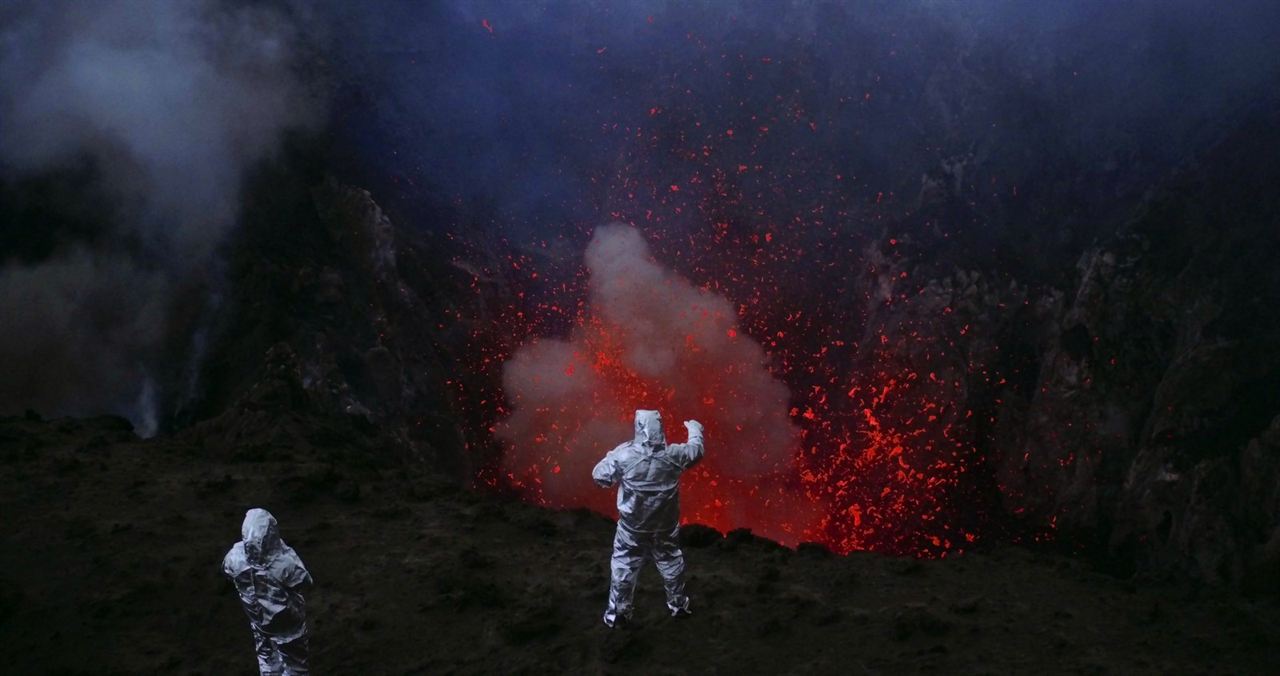 Into The Inferno : Fotos