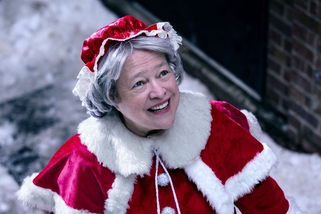Papai Noel às Avessas 2 : Fotos Kathy Bates