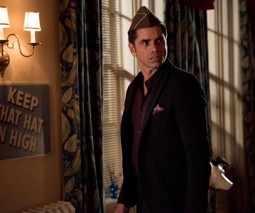 Scream Queens : Fotos John Stamos