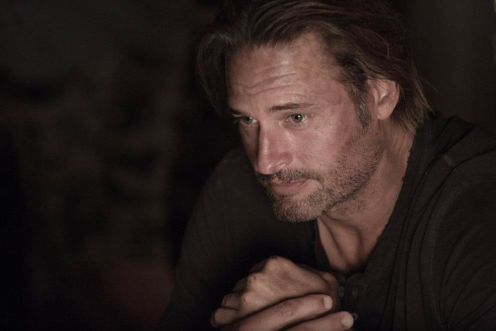 Colony : Fotos Josh Holloway