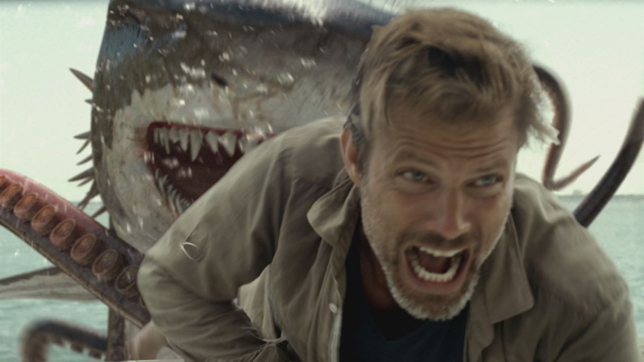 Sharktopus vs. Whalewolf : Fotos Casper Van Dien